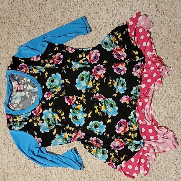 Sew me Adorable top and skirt set - Picture 2 of 4
